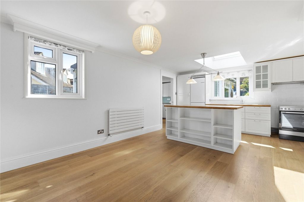 Property photo 2 of 16 Picture No. 04