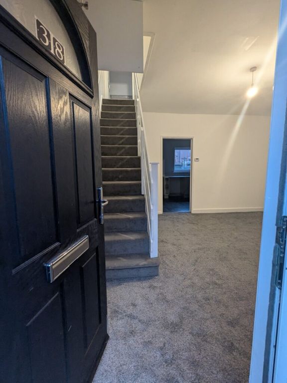 Property photo 2 of 23