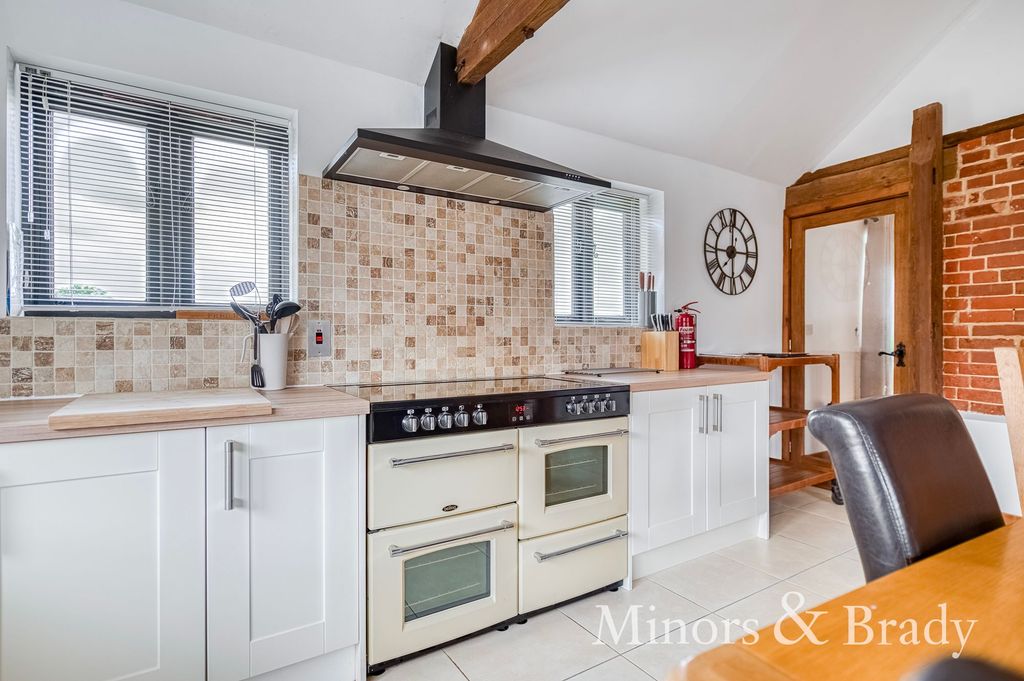 Property photo 3 of 26