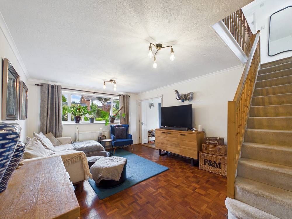 Property photo 2 of 15 Giraffe360-Still002
