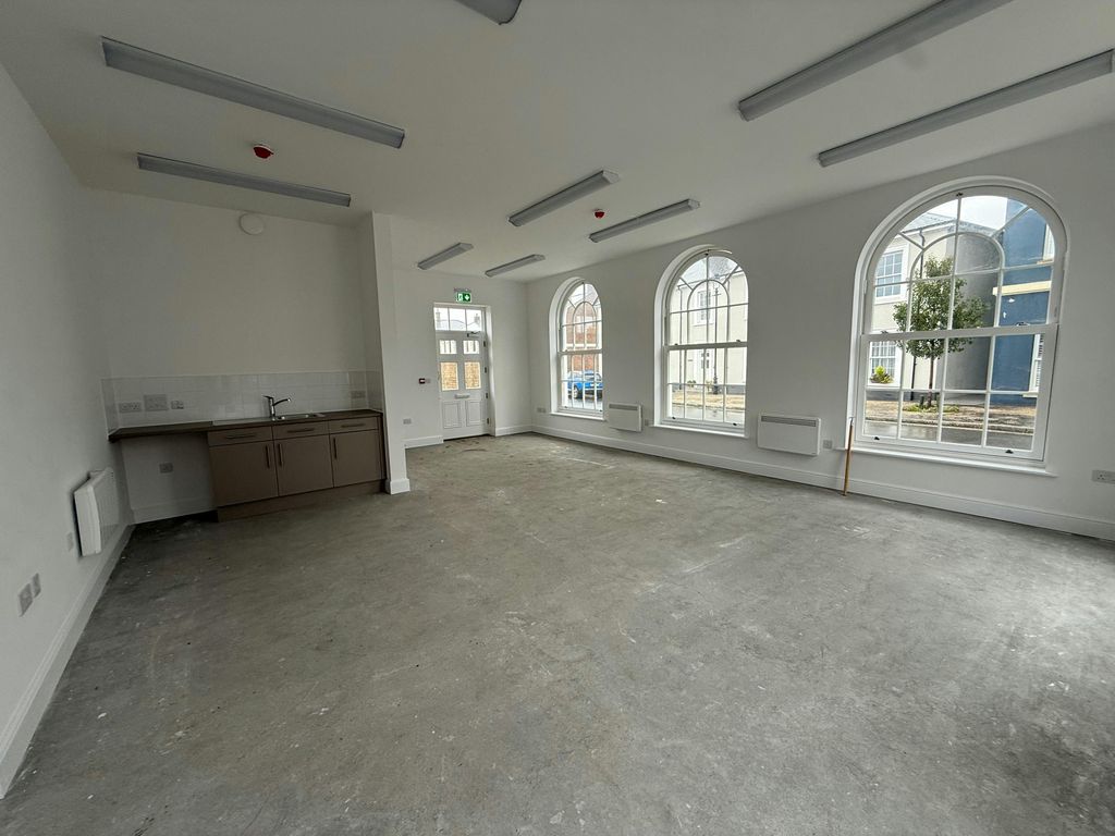 Property photo 2 of 9 22.Jpg