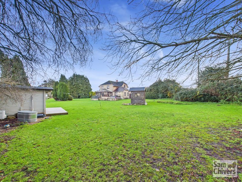 Property photo 3 of 29 Photo 11