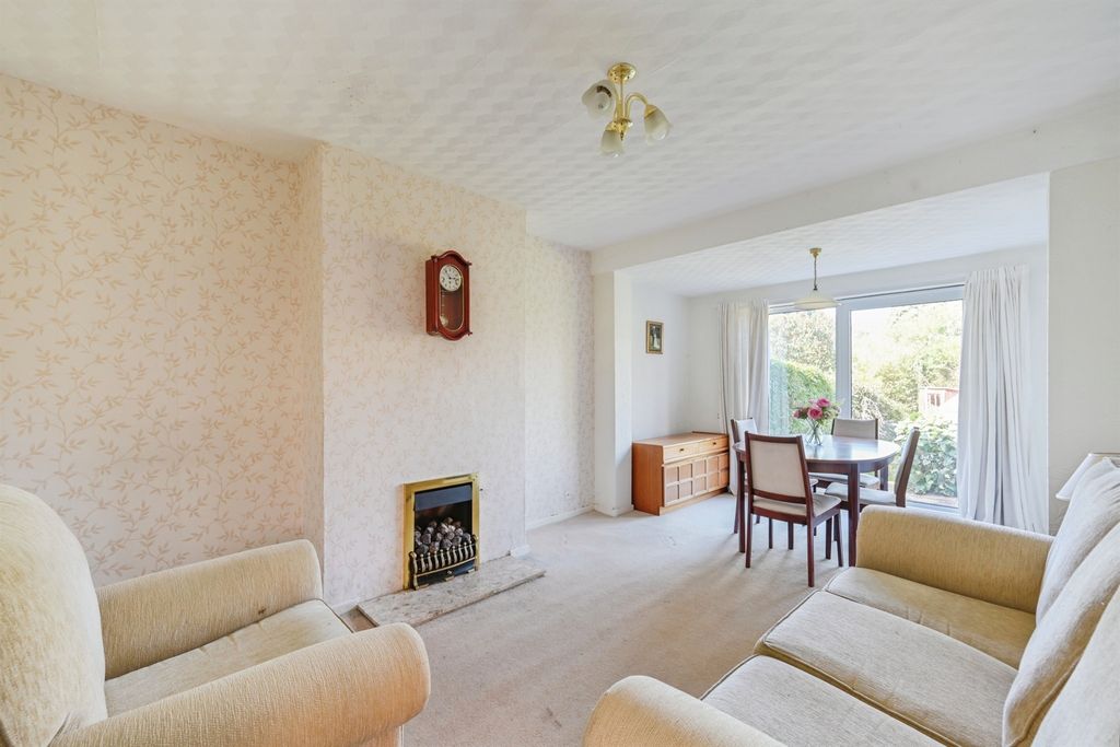 Property photo 3 of 17