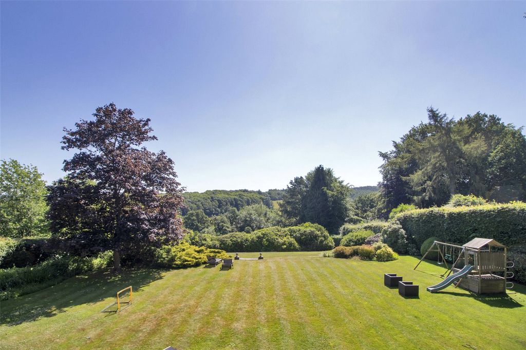 Property photo 2 of 28 Picture No. 06