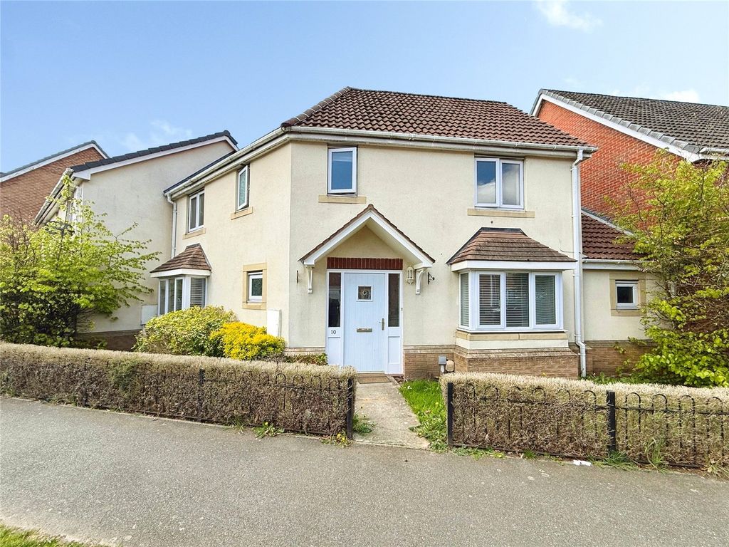 Property photo 1 of 12 Gardens