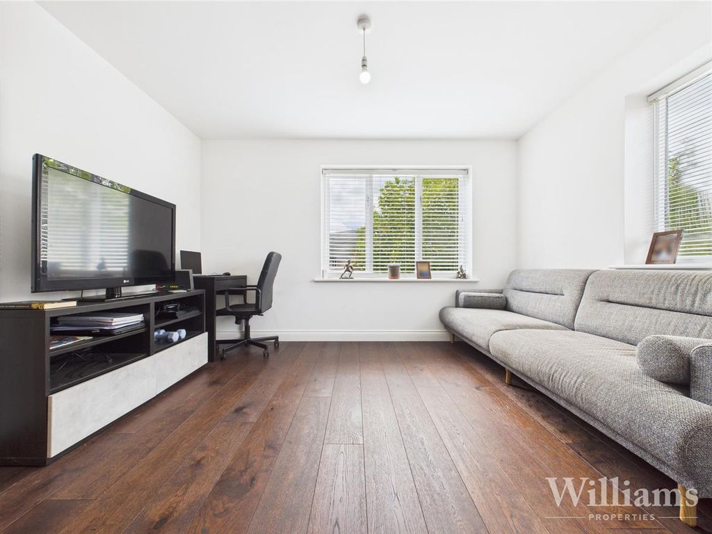 Property photo 3 of 10 Cam04950G0-Pr0069-Still007.Jpg