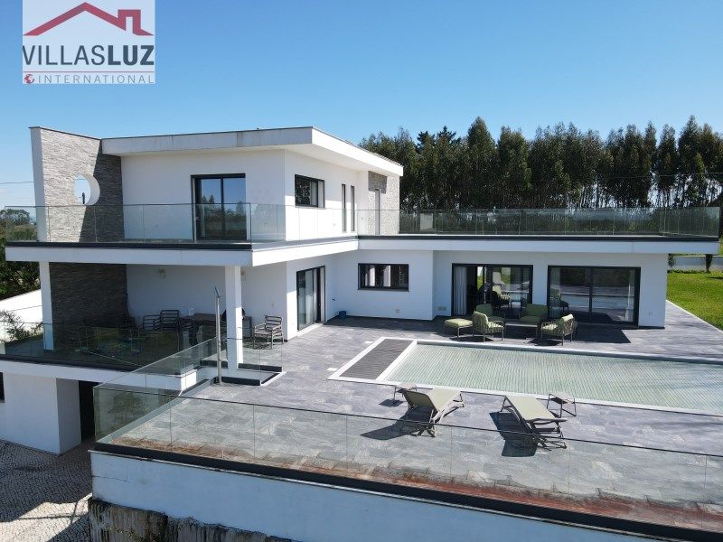 Property photo 3 of 69