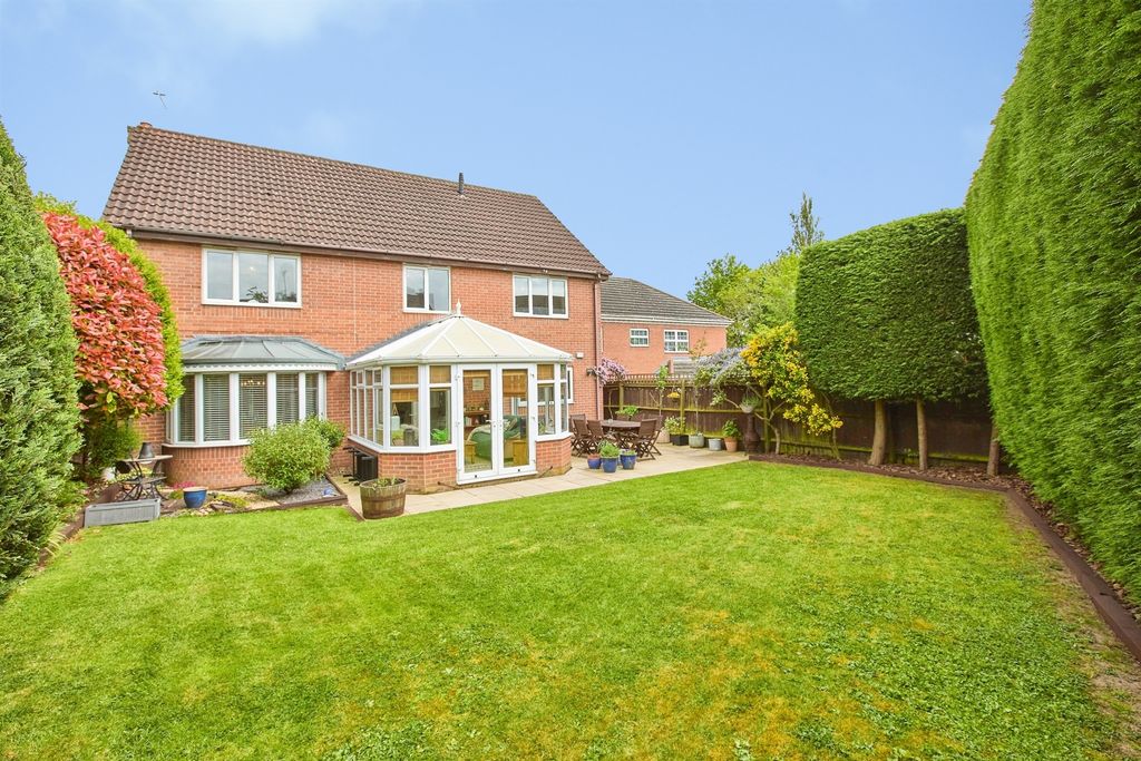 Property photo 2 of 19