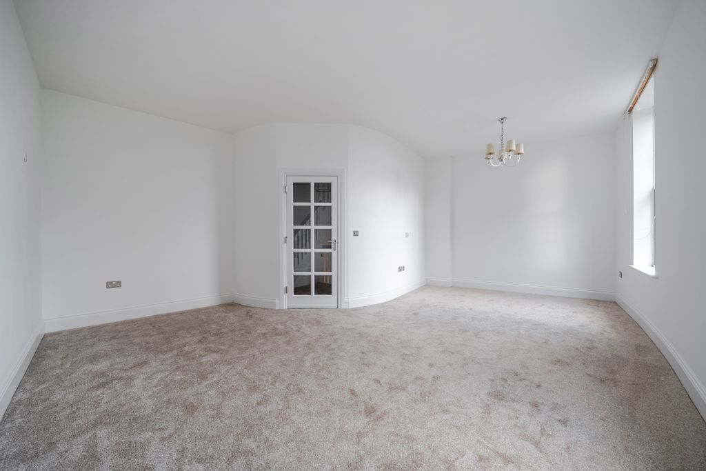 Property photo 2 of 11 Reception Room