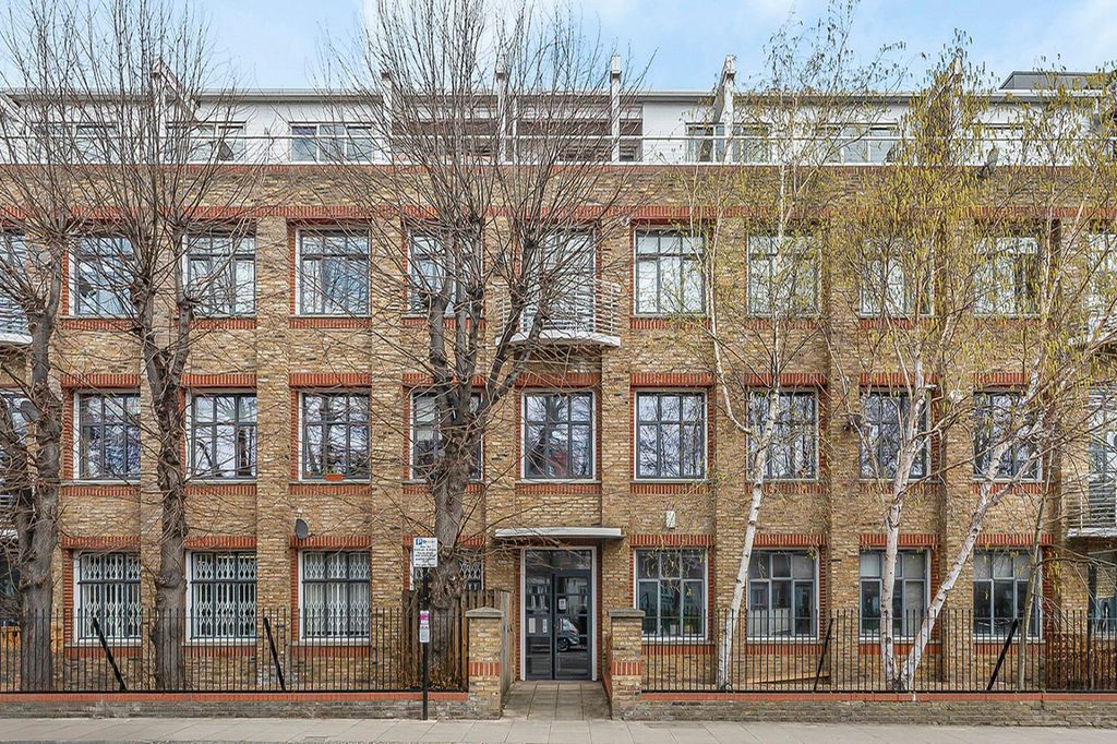 Property photo 2 of 13