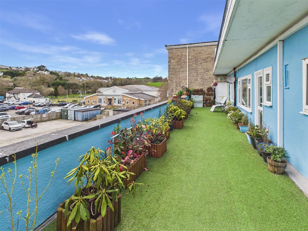 Property photo 1 of 23 Cam05016G0-Pr0182-Still003.Jpg