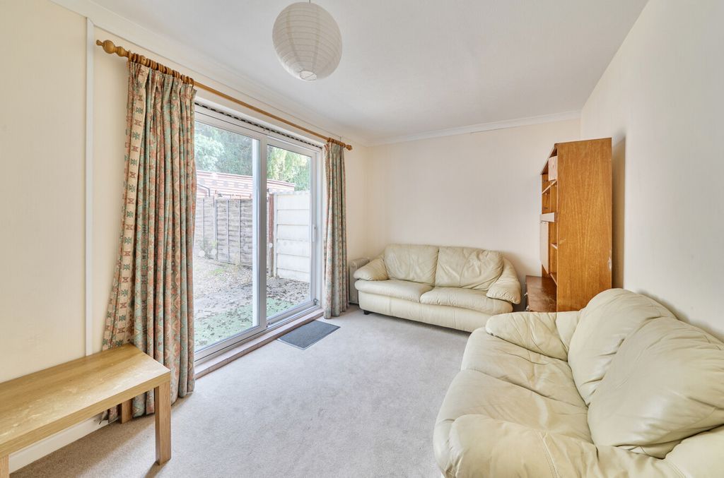 Property photo 2 of 11 Sitting Room