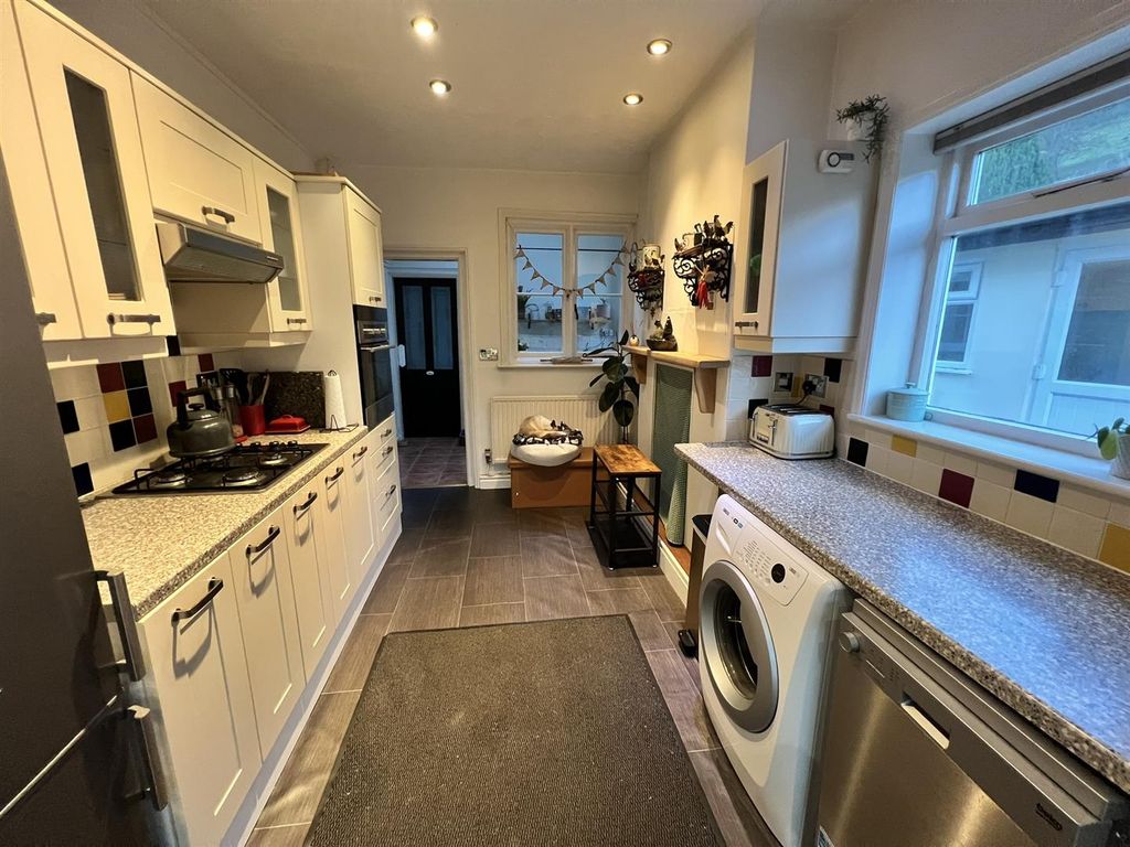 Property photo 3 of 29