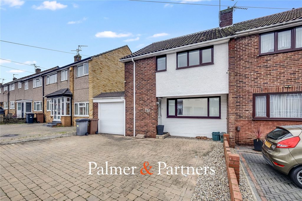 Property photo 2 of 21 Picture No. 23