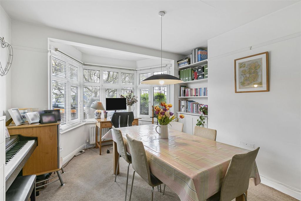 Property photo 3 of 22