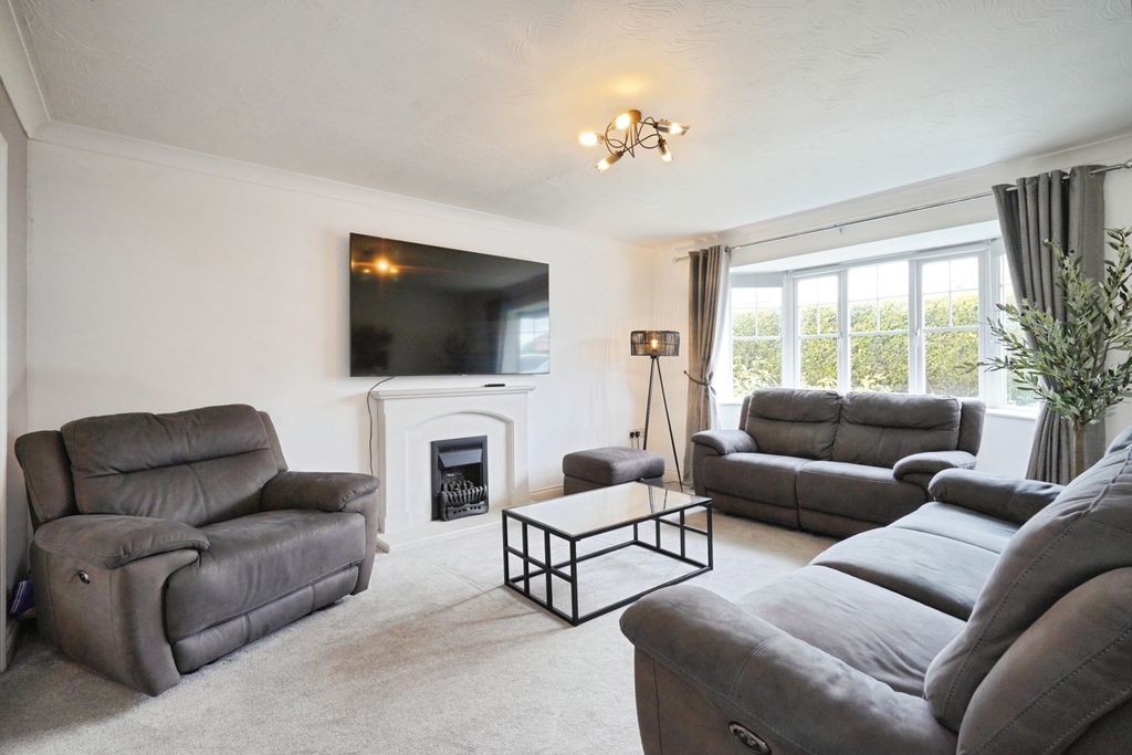 Property photo 3 of 23 Pbox-Img.Jpg