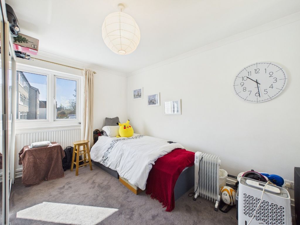 Property photo 2 of 11 4880463