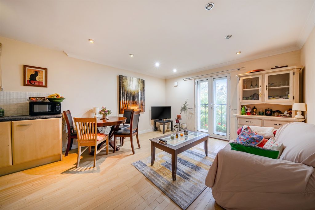 Property photo 3 of 15