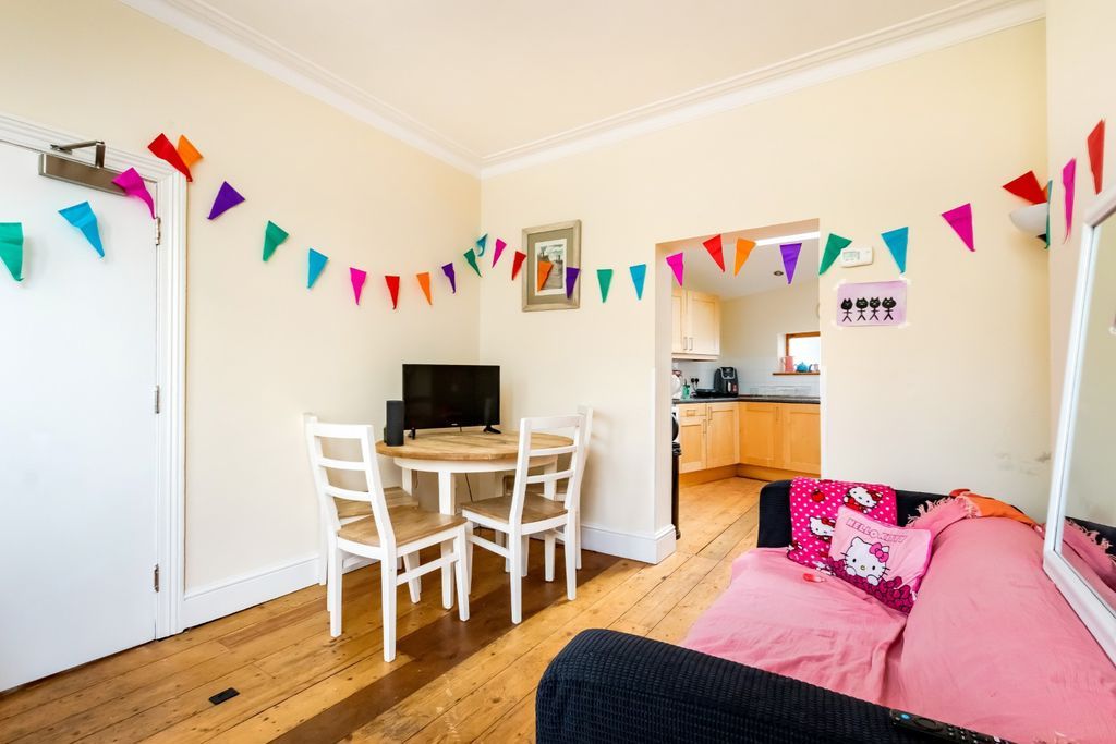 Property photo 2 of 11 Sitting Room