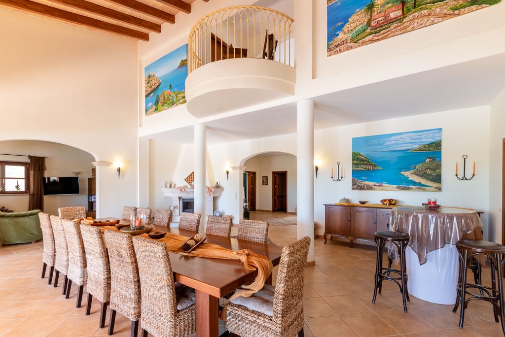 Property photo 3 of 27 69542 Web-26.Jpg