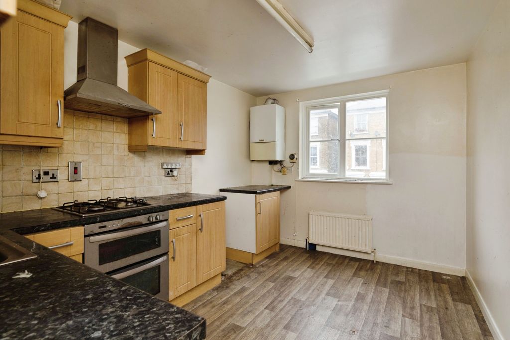 Property photo 3 of 20 Img_3964