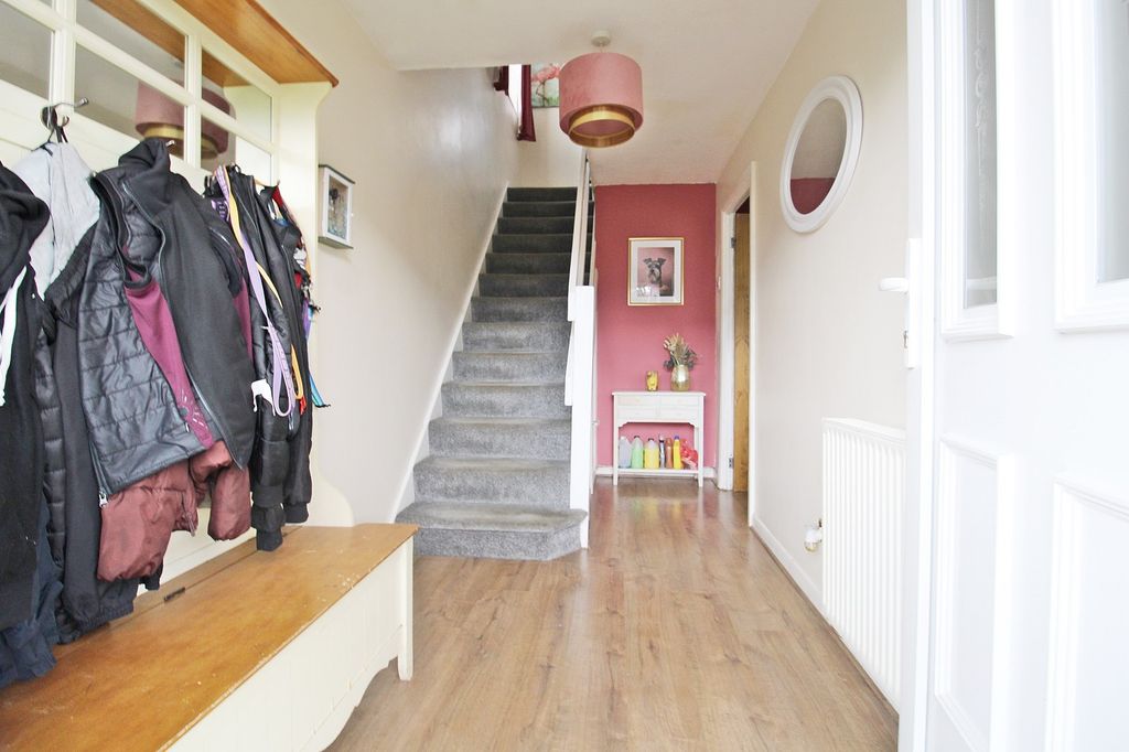 Property photo 3 of 17 Hallway