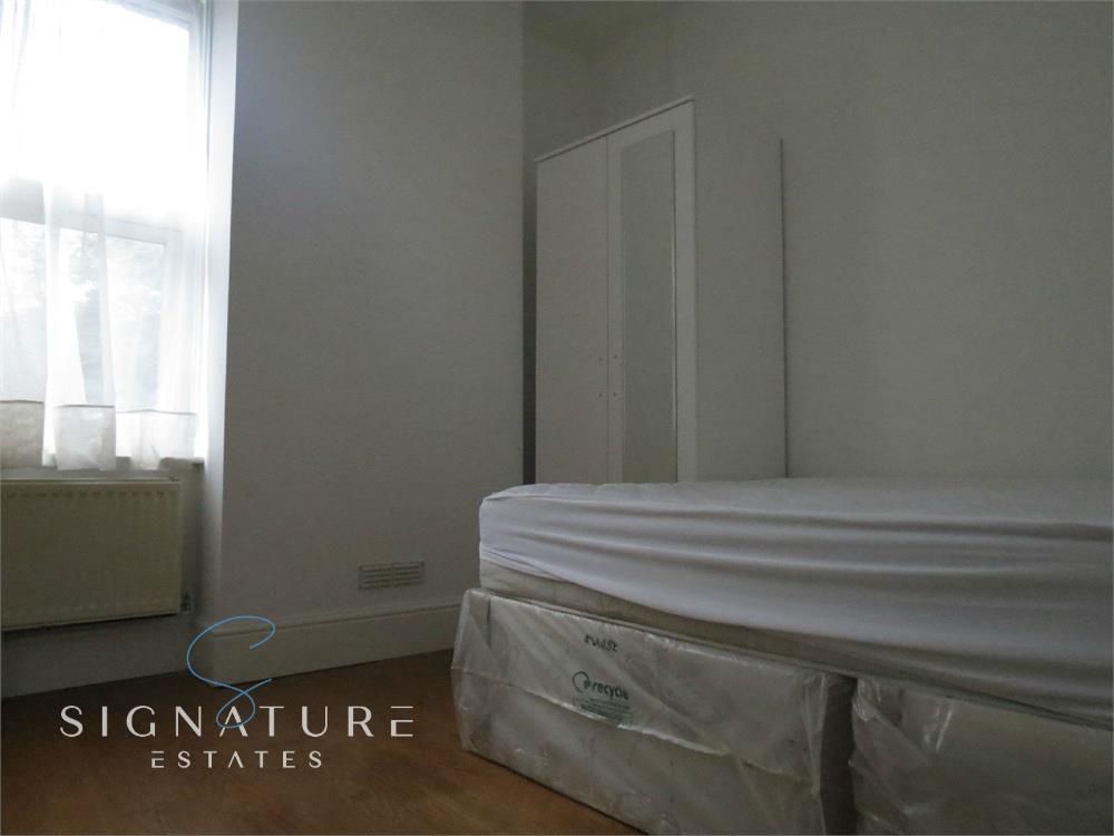 Property photo 2 of 5 Room.Jpg