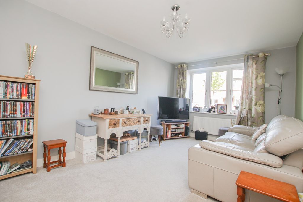 Property photo 3 of 22 4950594