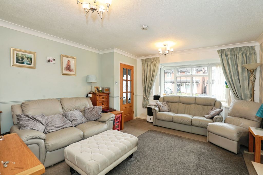 Property photo 2 of 23