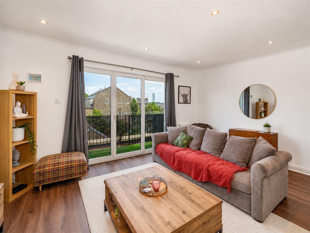 Property photo 3 of 15 11 Lilybank Mews Dundee-3.Jpg