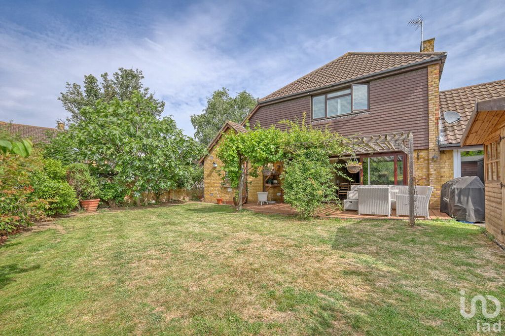 Property photo 1 of 33