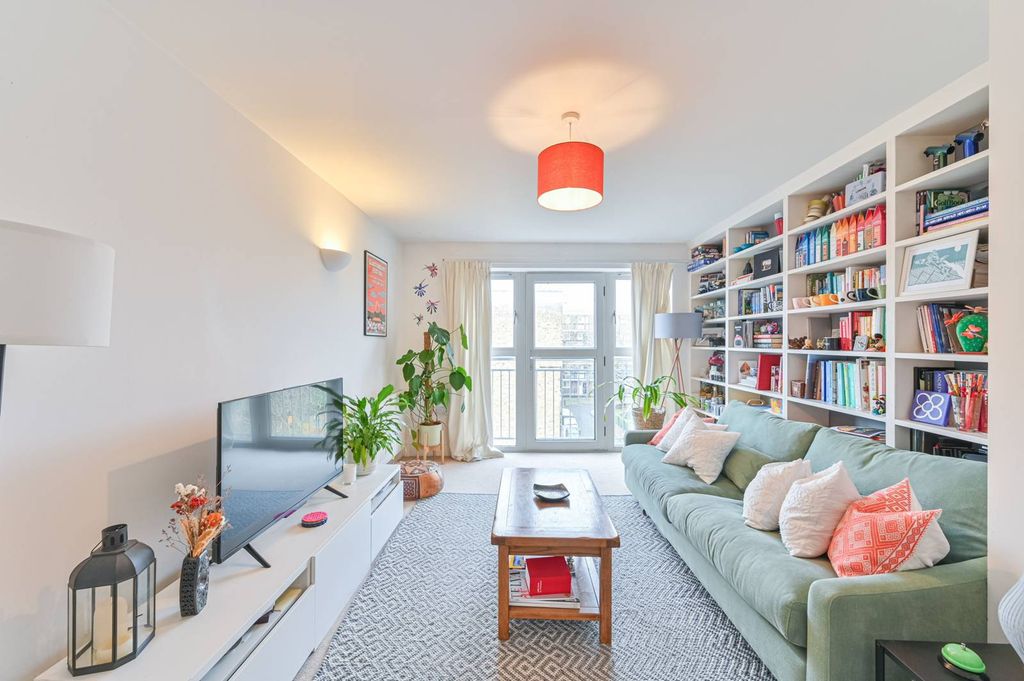 Property photo 3 of 22