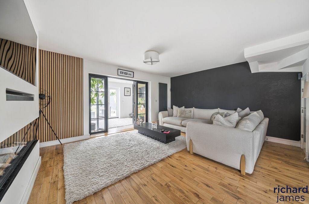 Property photo 3 of 15 Image