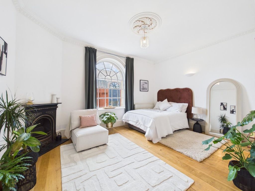 Property photo 2 of 15 Cam01576G0-Pr0363-Still002.Jpg