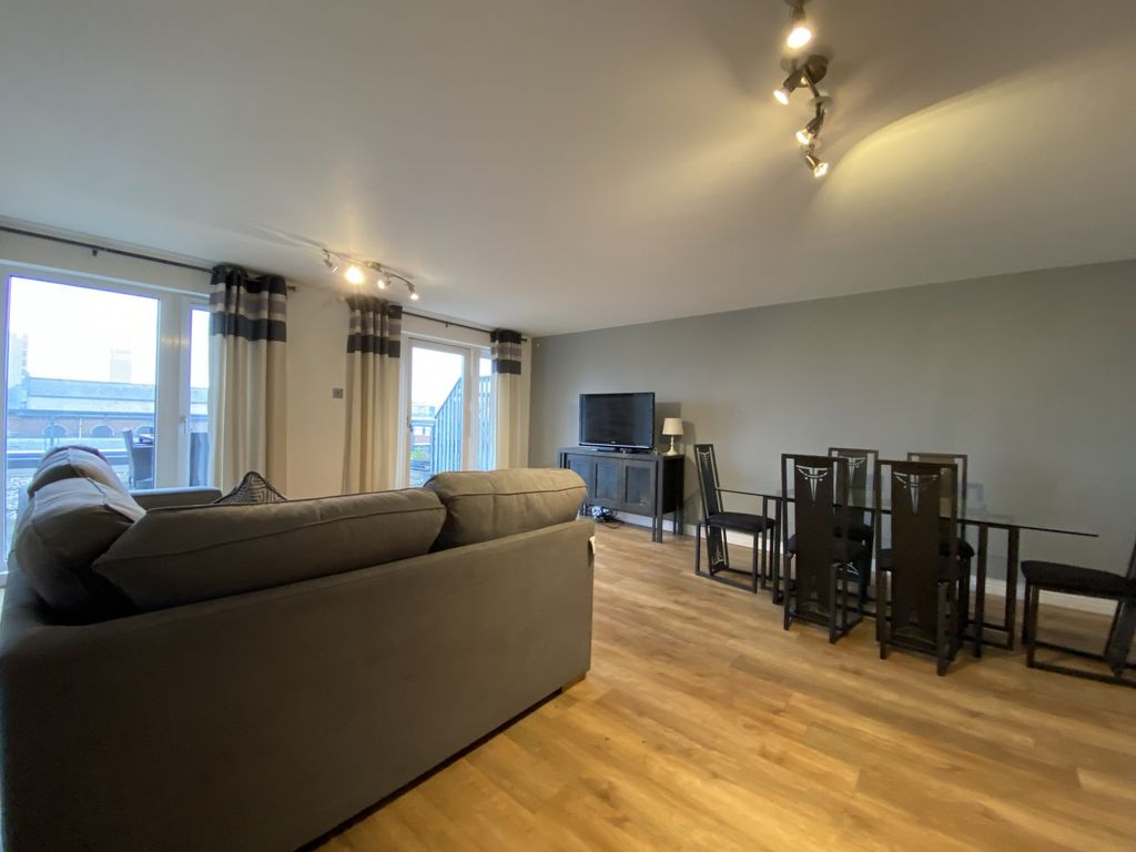 Property photo 3 of 13 Lounge &amp; Dining Area