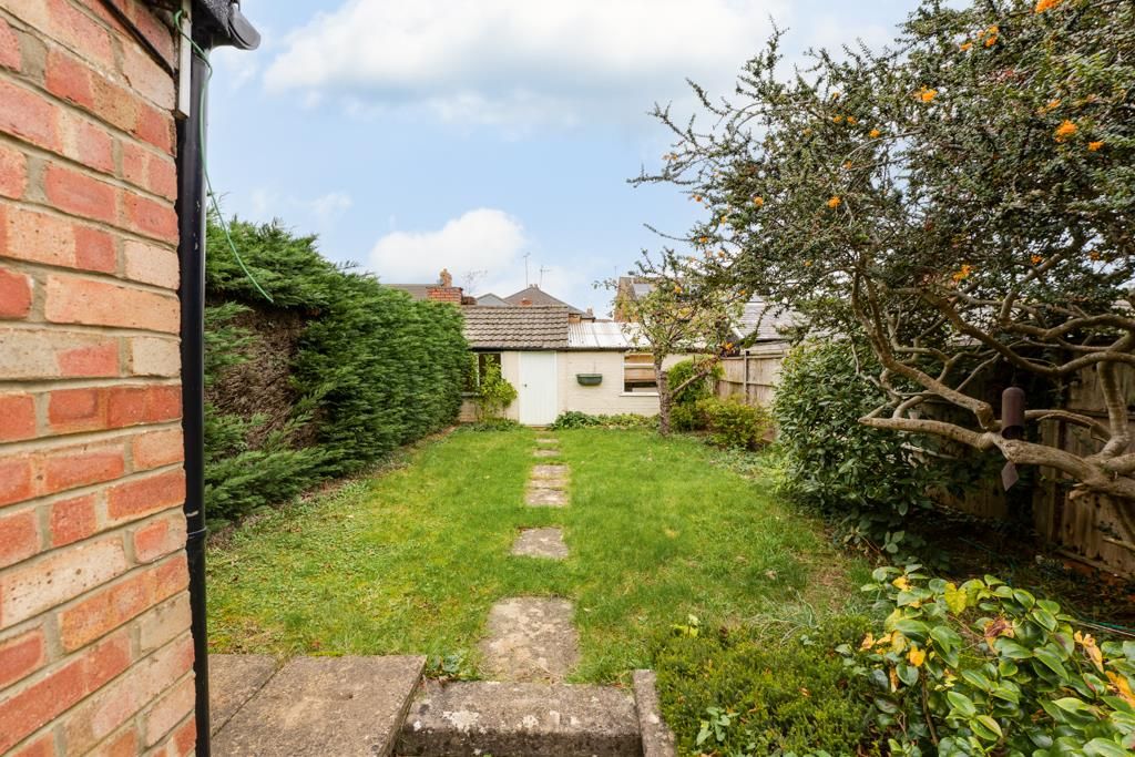 Property photo 2 of 19 239 Kingsley Avenue, Kettering-2.Jpg