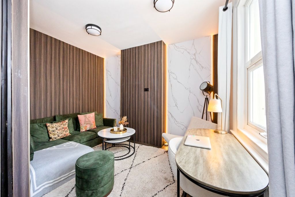 Property photo 2 of 23 4972251