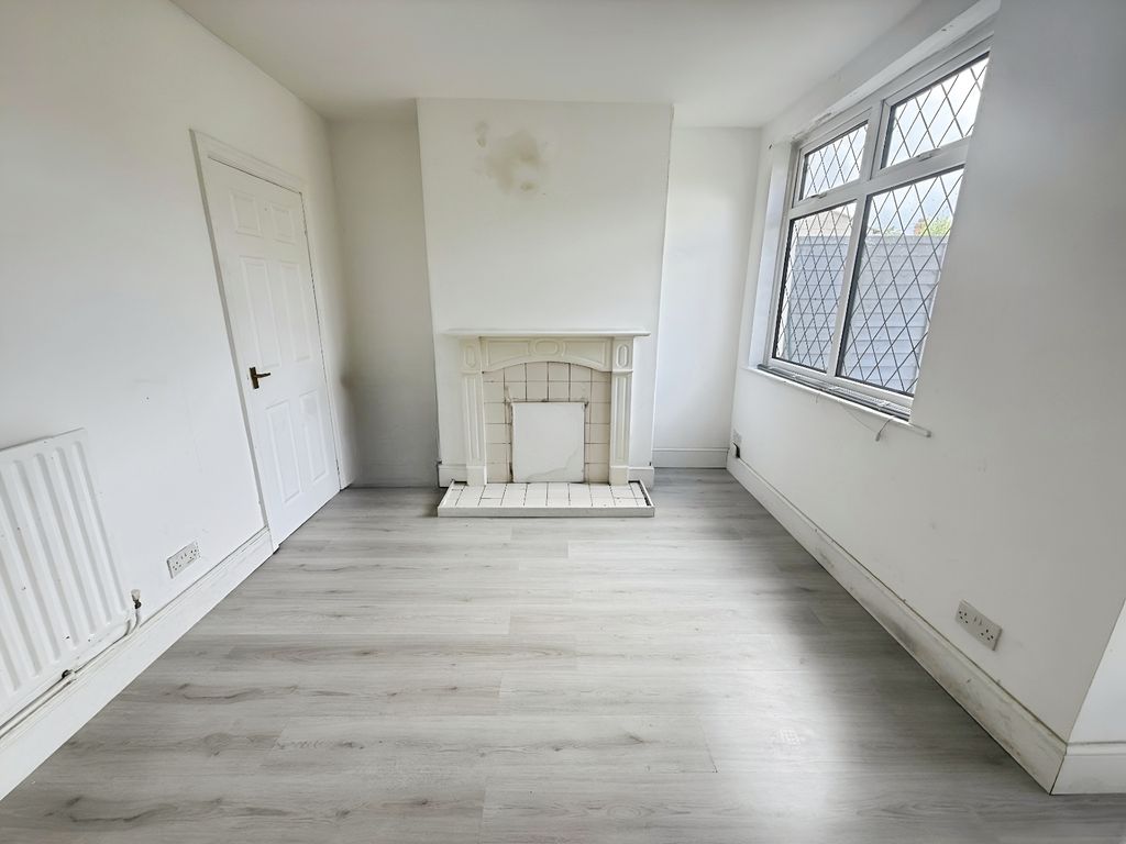 Property photo 3 of 19 Picture No. 07