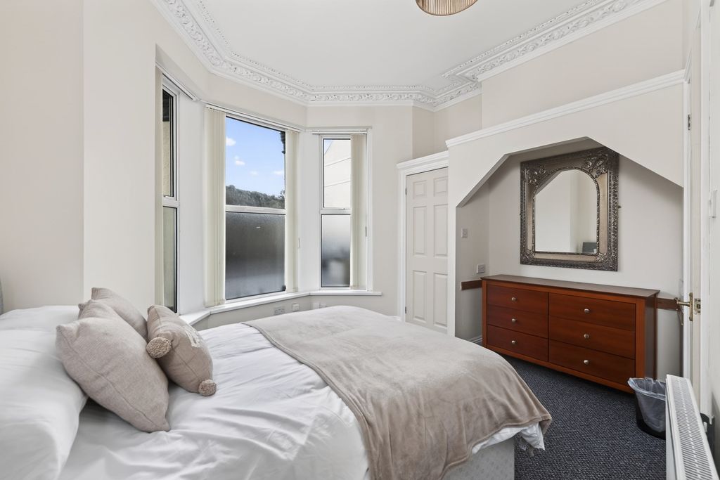 Property photo 2 of 7 0065