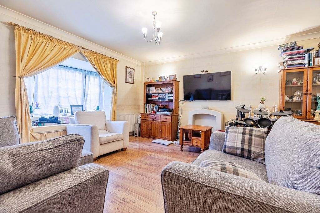 Property photo 2 of 23 Pbox-Img.Jpg