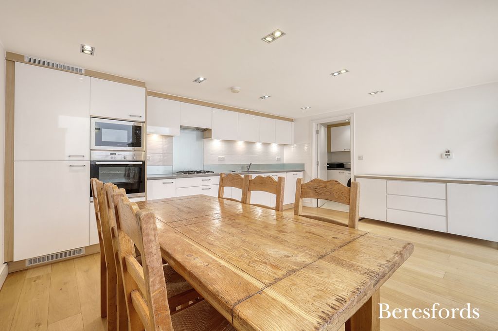 Property photo 3 of 18 Picture No. 07