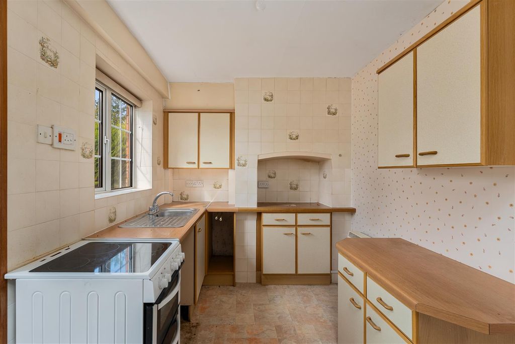 Property photo 3 of 16 3 The Twistle, Byfield-10.Jpg