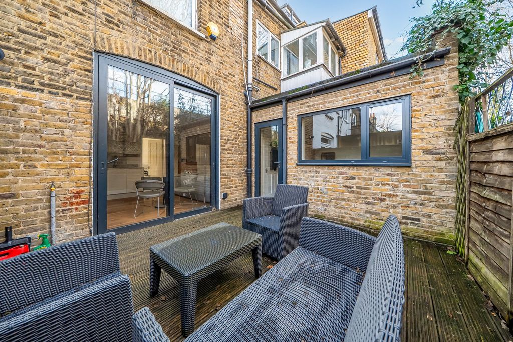 Property photo 3 of 15 Picture No. 05