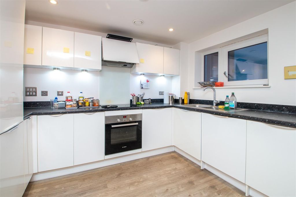 Property photo 2 of 10 18Dre_5.Jpg