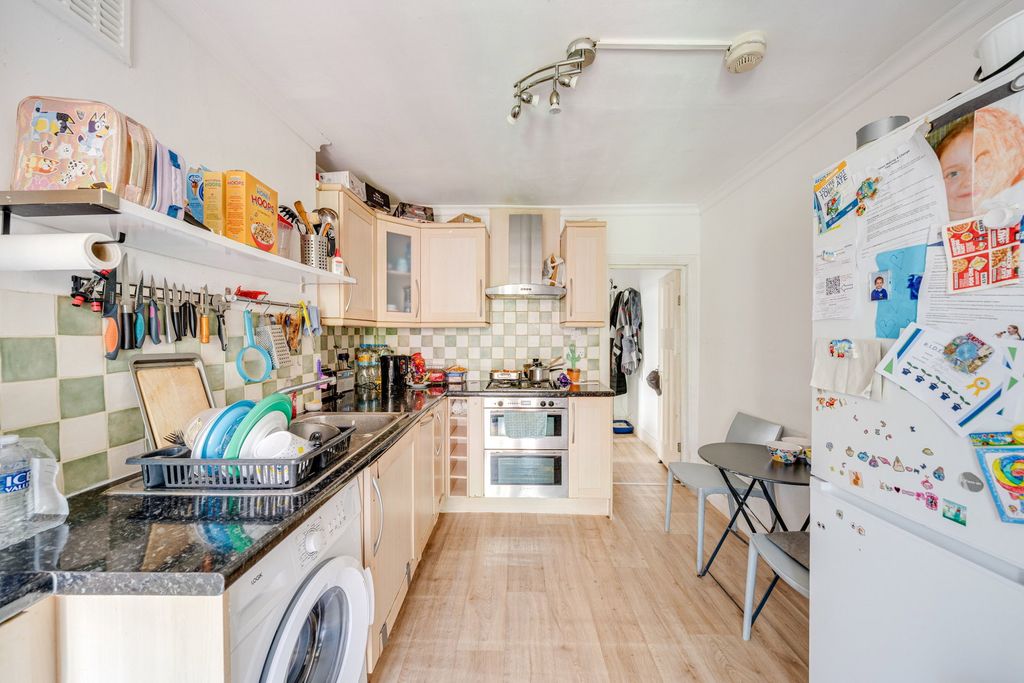 Property photo 3 of 9