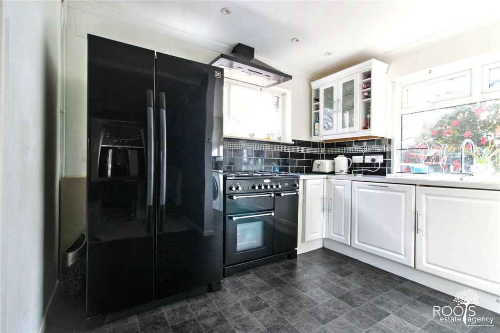 Property photo 2 of 20 Picture No. 09