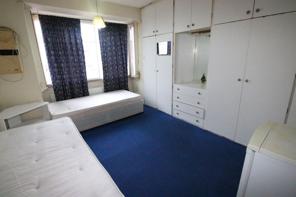 Property photo 2 of 2