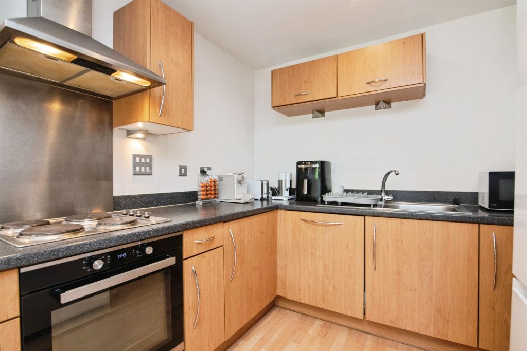 Property photo 3 of 18