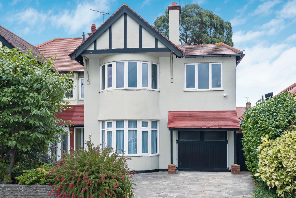 Property photo 1 of 19