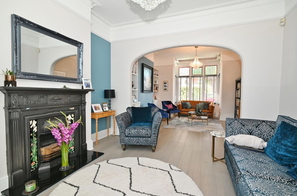 Property photo 2 of 15